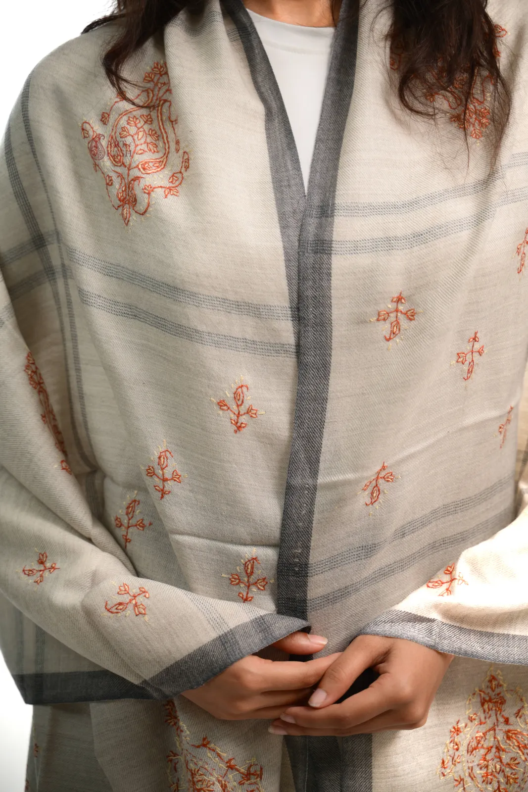 Hand Embroidery Stoles — Item 2